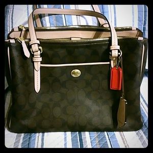 Authentic Coach F26187 Peyton Signature Bag